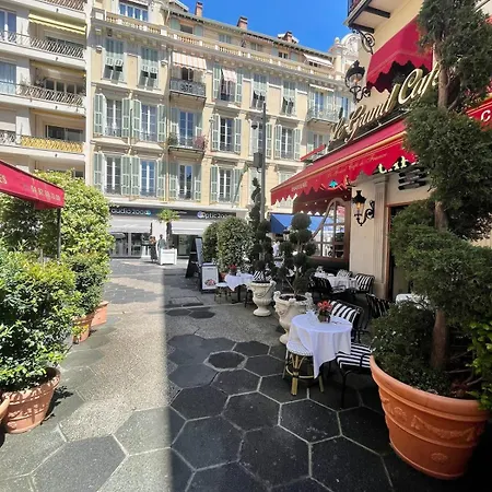 To Be Here Nizza